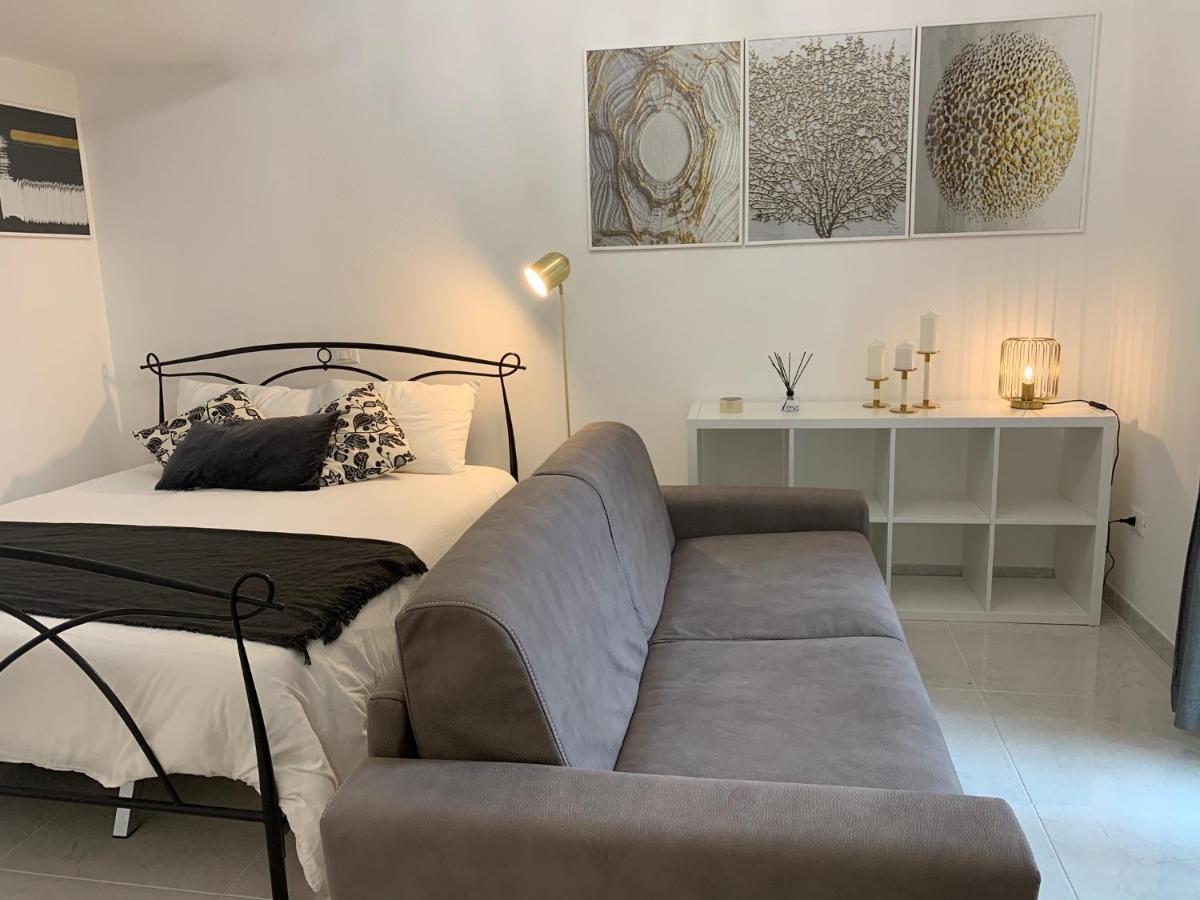 Luxury Apartment In Rome Countryside - Francigena كامباغنانو دي روما المظهر الخارجي الصورة